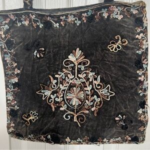 Earth Divas Hobo Bohemian Bag Crossbody Floral Embroidery Zip 11x11 Nepal NWOT
